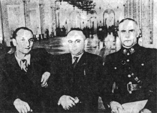 J.Paleckis, Vl.Dekanozovas ir V.Vitkauskas